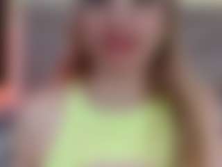 Live cam show with Esmeralda - Blonde Hair on live18s.com