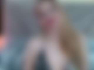 Live cam show with Esmeralda - Mature on livesuperchat.net