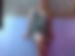 Live cam show with Esmeralda - Mature on xDating