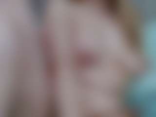 Live cam show with Esmeralda - Average on hrnylive.com