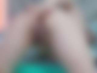 Live cam show with Esmeralda - Glasses on mypornchat.com