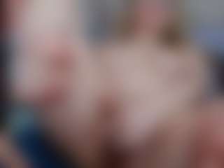 Esmeralda MILF webcam performer live streaming