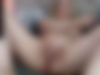 Esmeralda MILF webcam performer live streaming