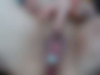 Live cam show with Esmeralda - MILF on SpunkLive