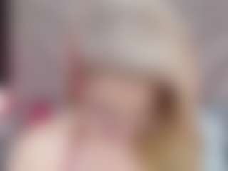 Esmeralda's Live Sex Cam Show