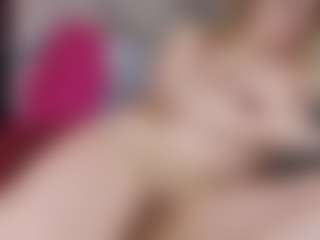 Live cam show with Esmeralda - Green Eyes on https://playwithruby.com