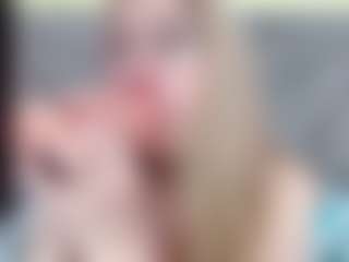 Live cam show with Esmeralda - Average on nudelive.tv