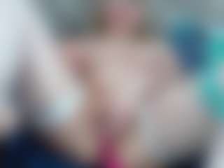 Live cam show with Esmeralda - White Mature on SinfulBabes | colombia
