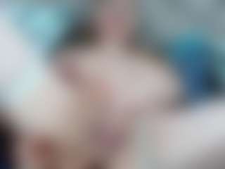 Live cam show with Esmeralda - Cosplay on crypto-cams