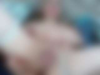 Live cam show with Esmeralda - Cosplay on crypto-cams