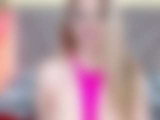 Esmeralda MILF webcam performer live streaming