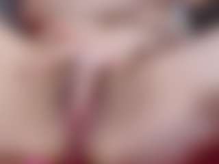 Live cam show with Esmeralda - Deepthroat on Dare Cams