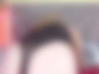 Live cam show with Esmeralda - Skinny MILF on ObeyMaria