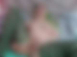 Live cam show with Esmeralda - Glasses on CamSodaAdn