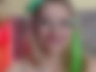 Live cam show with Esmeralda - Green Eyes on SxyPornLive
