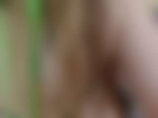 Live cam show with Esmeralda - Living Room on SpunkLive