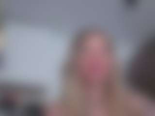 Live cam show with Megan-Ros - Squirt on instabang