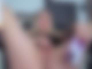 Live cam show with Megan-Ros - Toys on Camming Site
