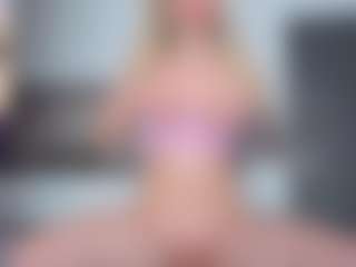 Live cam show with Megan-Ros - Lovense on CamwithHer