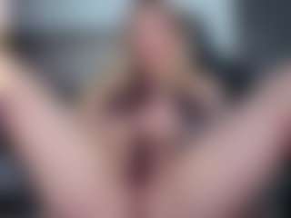 Live cam show with Megan-Ros - Smoking on liverealitysex.com