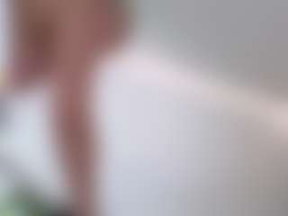 Live cam show with Megan-Ros - Bbc on Camversity