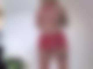Live cam show with Megan-Ros - Bedroom on slutload