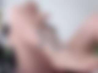 Live cam show with Megan-Ros - Wet on boobsie.com