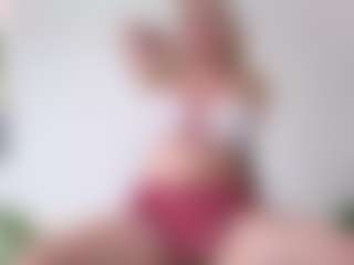 Live cam show with Megan-Ros - Big Ass on friskycurves.com