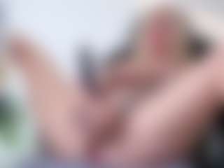 Live cam show with Megan-Ros - Blonde Hair Amateur on liverealitysex.com