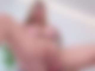 Live cam show with Megan-Ros - Smoking on Camsoda