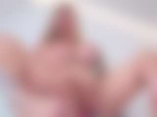 Live cam show with Megan-Ros - Smoking on Camsoda