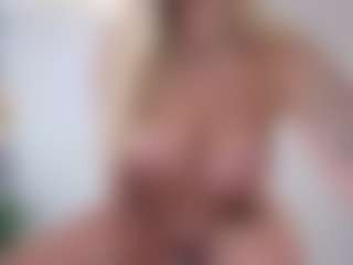 Megan-Ros's Live Sex Cam Show