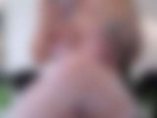 Live cam show with Megan-Ros - Fingers on Camsoda