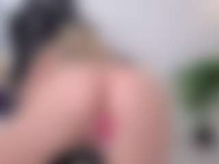 Megan-Ros's Live Sex Cam Show