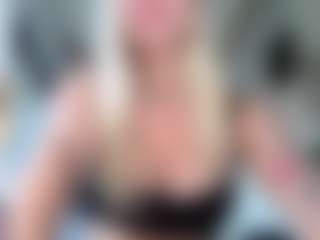 Live cam show with Megan-Ros - Lush Blonde Hair on fapnchat