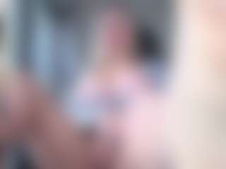 Live cam show with Megan-Ros - Bedroom Latina on PervPlay.com