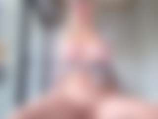 Live cam show with Megan-Ros - Bedroom Blonde Hair on chickslive.net