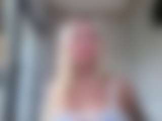 Show en direct avec Megan-Ros - Fingers sur Camsoda