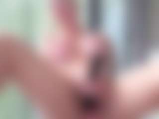 Live cam show with Megan-Ros - Bedroom Curvy on googirlz