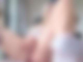 Live cam show with Megan-Ros - Fetish Latina on Fit Hotties
