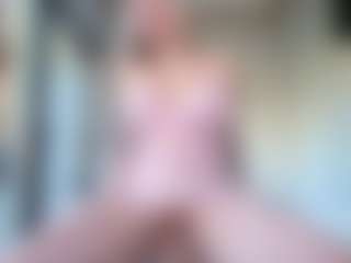 Live cam show with Megan-Ros - Blonde Hair on TastyBlacksLive