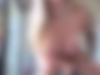 Live cam show with Megan-Ros - Blowjob on sexytreat.net