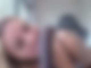Live-Cam-Show mit Megan-Ros - Cosplay Granny auf Camsoda