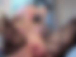 Live cam show with Megan-Ros - Foot Fetish Blonde Hair on Gym Cam Girls