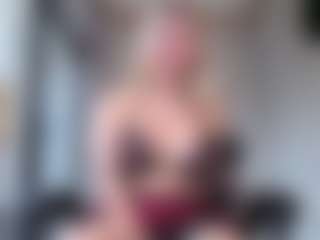 Live cam show with Megan-Ros - Bikini on CamClone