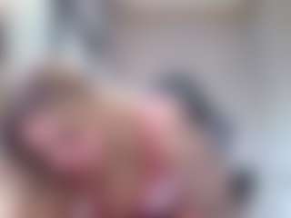 Live cam show with Megan-Ros - Blonde Hair Curvy on TeamSkeetLive