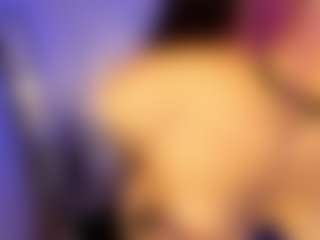Live cam show with Violetta-Nur - Oil on TeamSkeetLive