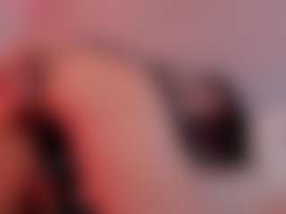 Live cam show with Violetta-Nur - Athletic on TeamSkeetLive