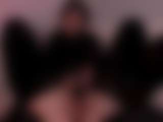 Live cam show with Violetta-Nur - Moan on Camsoda