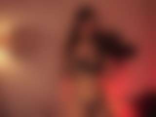 Live cam show with Violetta-Nur - Athletic on Camsoda